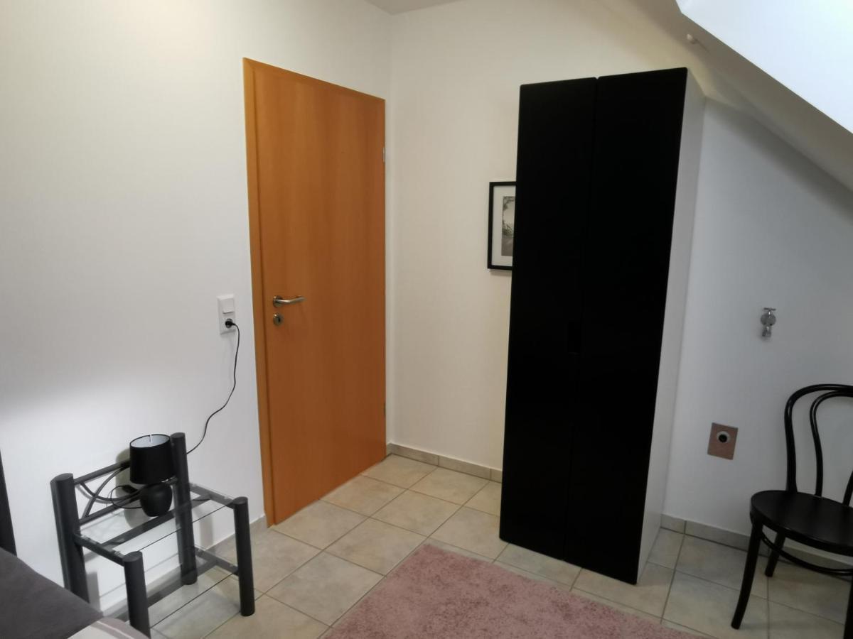 Ferienwohnung Falkenhof Линдлар Екстериор снимка