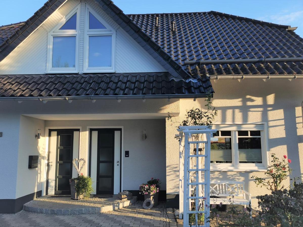 Ferienwohnung Falkenhof Линдлар Екстериор снимка
