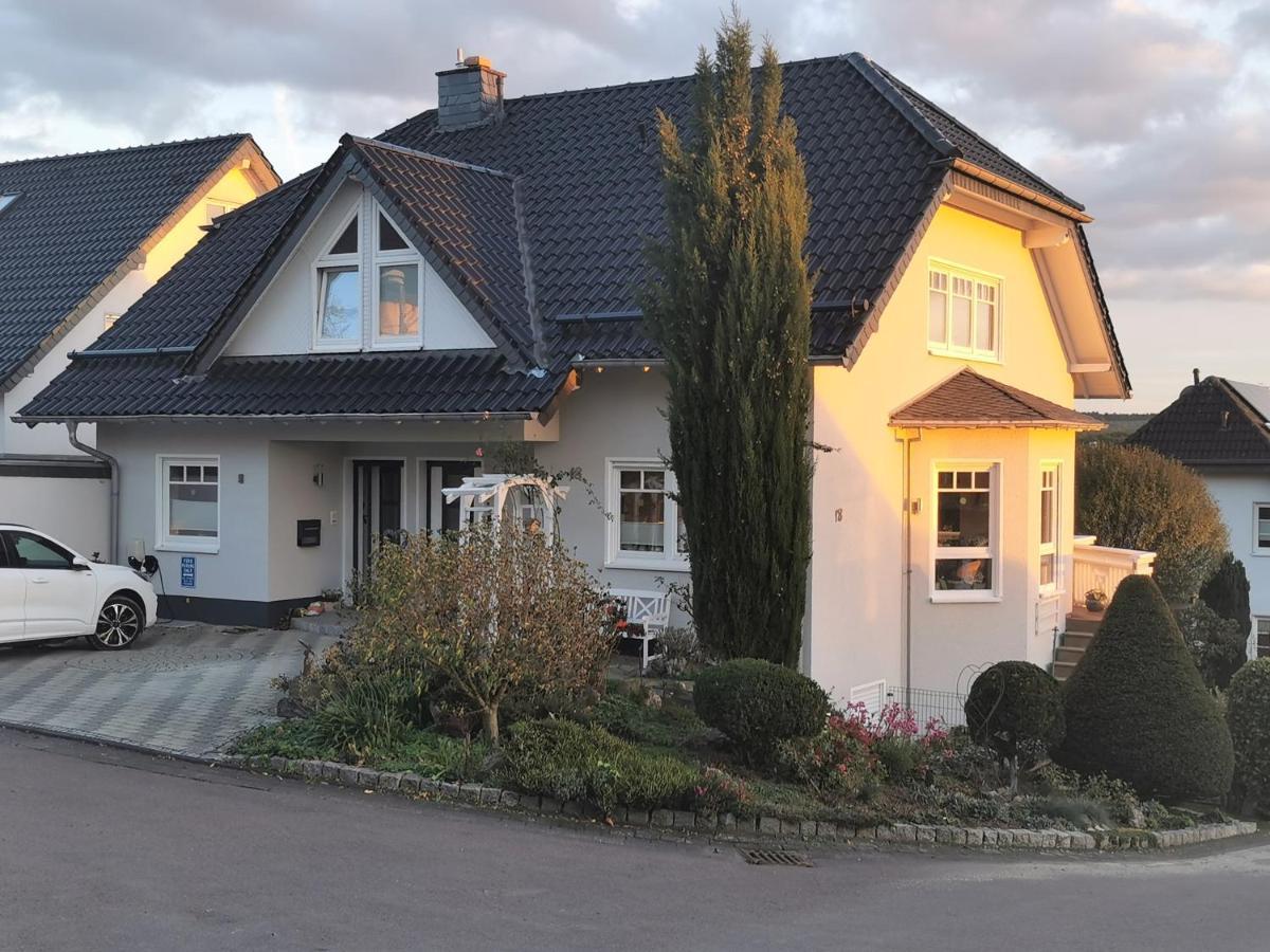 Ferienwohnung Falkenhof Линдлар Екстериор снимка